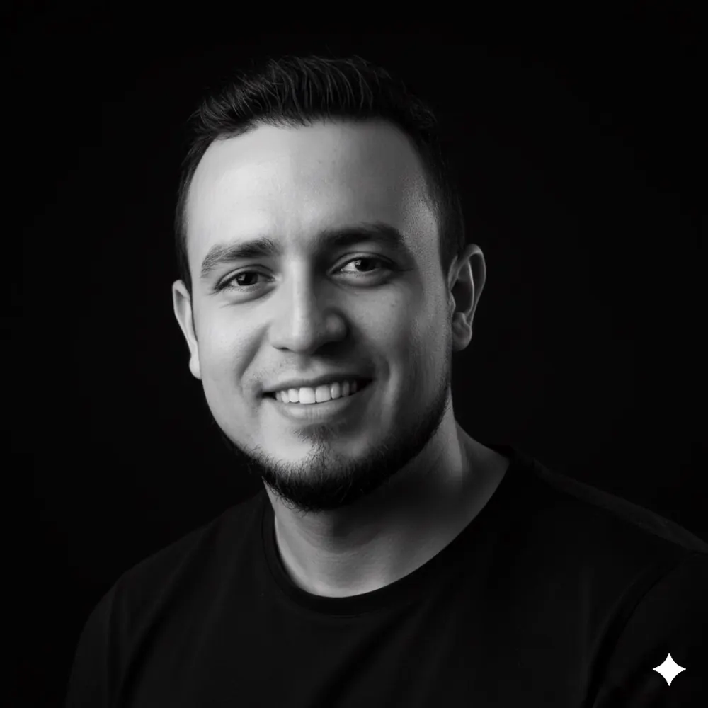 Retrato editorial de Isaac Páez